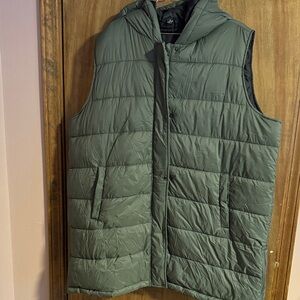 Swiss Tech Green Hooded Puffer Vest